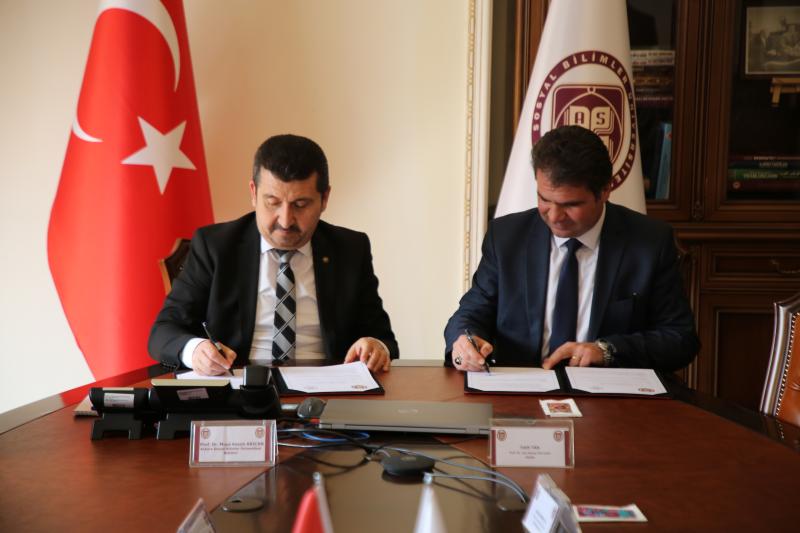 ASBÜ ile Prof. Dr. Aziz Sancar Fen Lisesi Arasında Eğitimde İş Birliği Protokolü İmzalandı