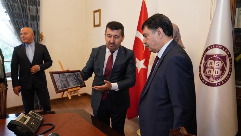Ankara Valisi Vasip Şahin ve Vali Yardımcıları ASBÜ Hazine Müzesi’ni Ziyaret Etti