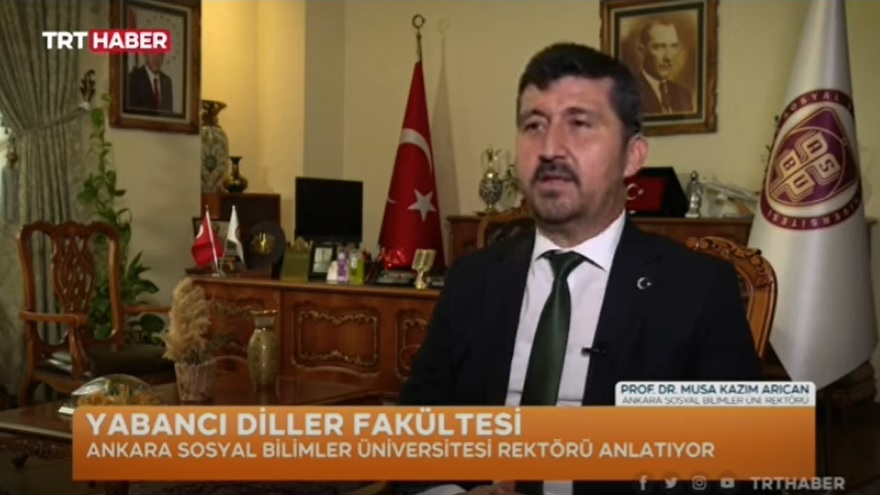 Üniversitemiz rektörü Prof. Dr. Musa Kazım Arıcan, ASBÜ Yabancı Diller Fakültesi’ni anlatıyor.