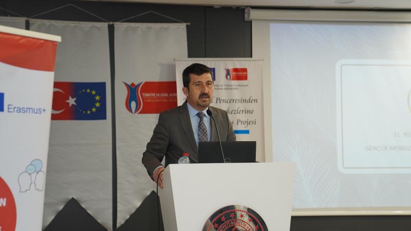 21.Yüzyıl Penceresinden Gençlik Merkezlerine Genç Bir Bakış Projesi Zirvesi Düzenlendi
