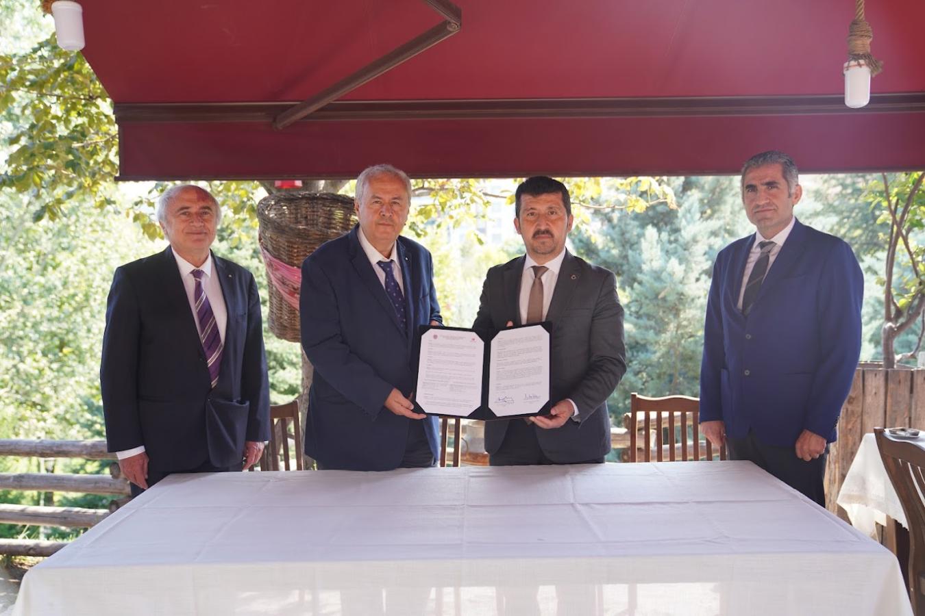 ASBÜ ve ODTÜ Arasında Araştırma Altyapısı Alanında İş Birliği Protokolü İmzalandı