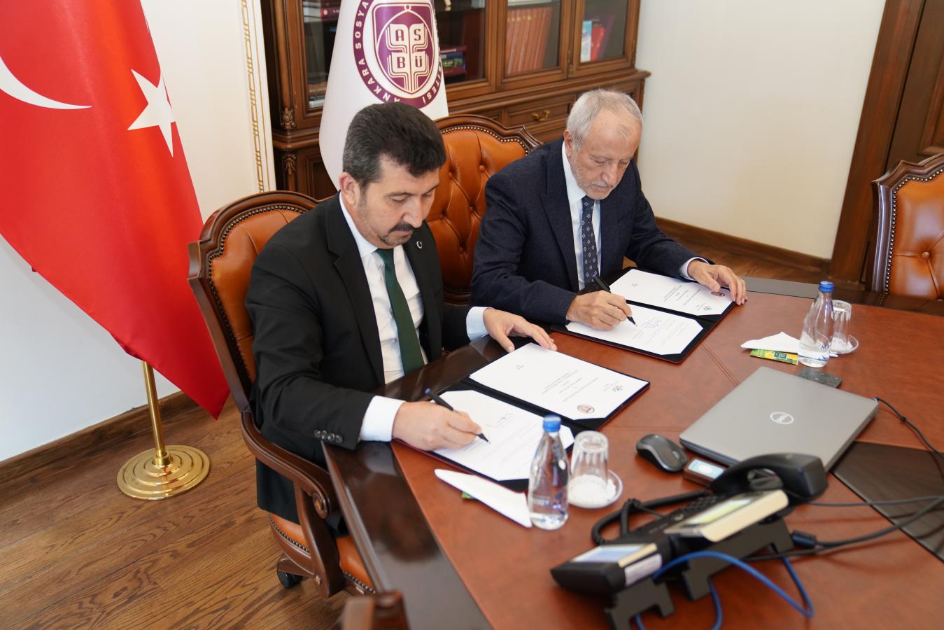 ASBÜ ile Mehmet İhsan Arslan Vakfı Arasında İş Birliği Protokolü İmzalandı