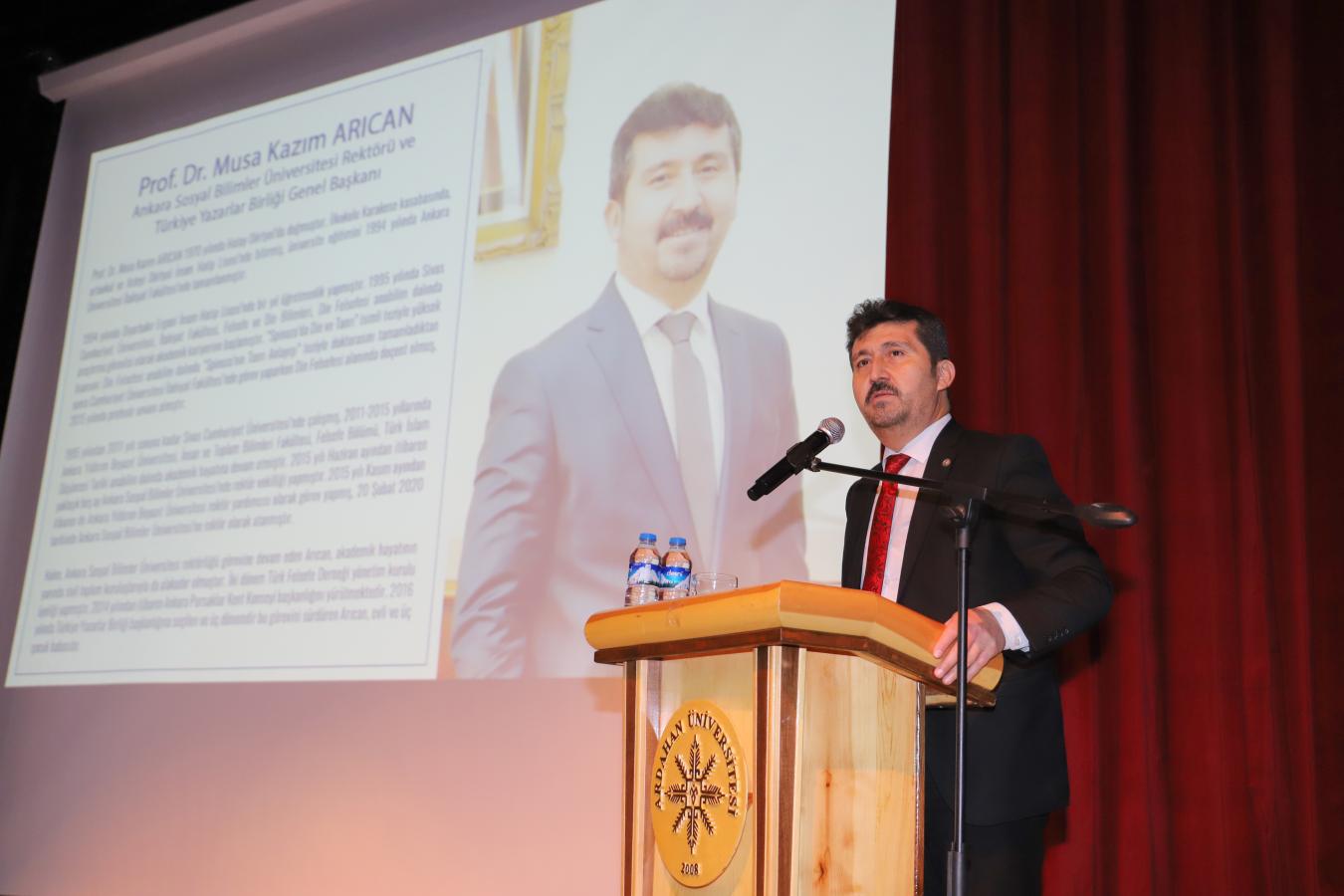 Rektörümüz Prof. Dr. Musa Kazım Arıcan Ardahan Üniversitesi Ev Sahipliğinde Gerçekleştirilen “Yüreklerde Akif Dillerde Hürriyet Konferansı”na Katıldı