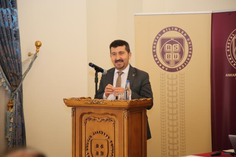 Üniversitemiz İslami İlimler Fakültesi Tarafından Organize Edilen Akademik Paneller (AKPAN) Kapsamında “Metaverse Çalıştayı – Problemler, Zorluklar ve Fırsatlar” Programı Düzenlendi