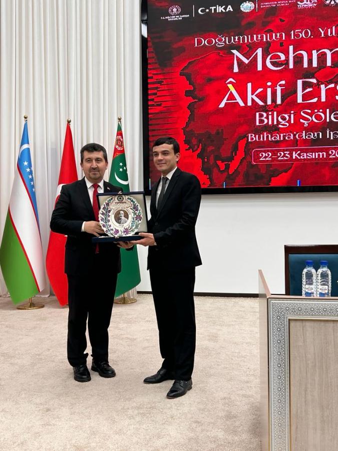 Buhara’da Doğumunun 150. Yılında Mehmet Akif Ersoy Bilgi Şöleni Düzenlendi