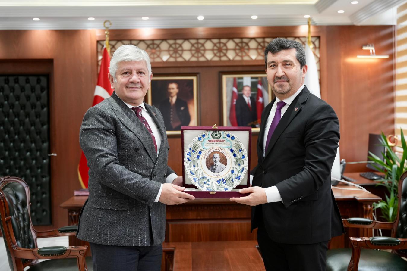 ASBÜ Rektörü Prof. Dr. Musa Kazım Arıcan Sağlık Bilimleri Üniversitesi Rektörünü Ziyaret Etti