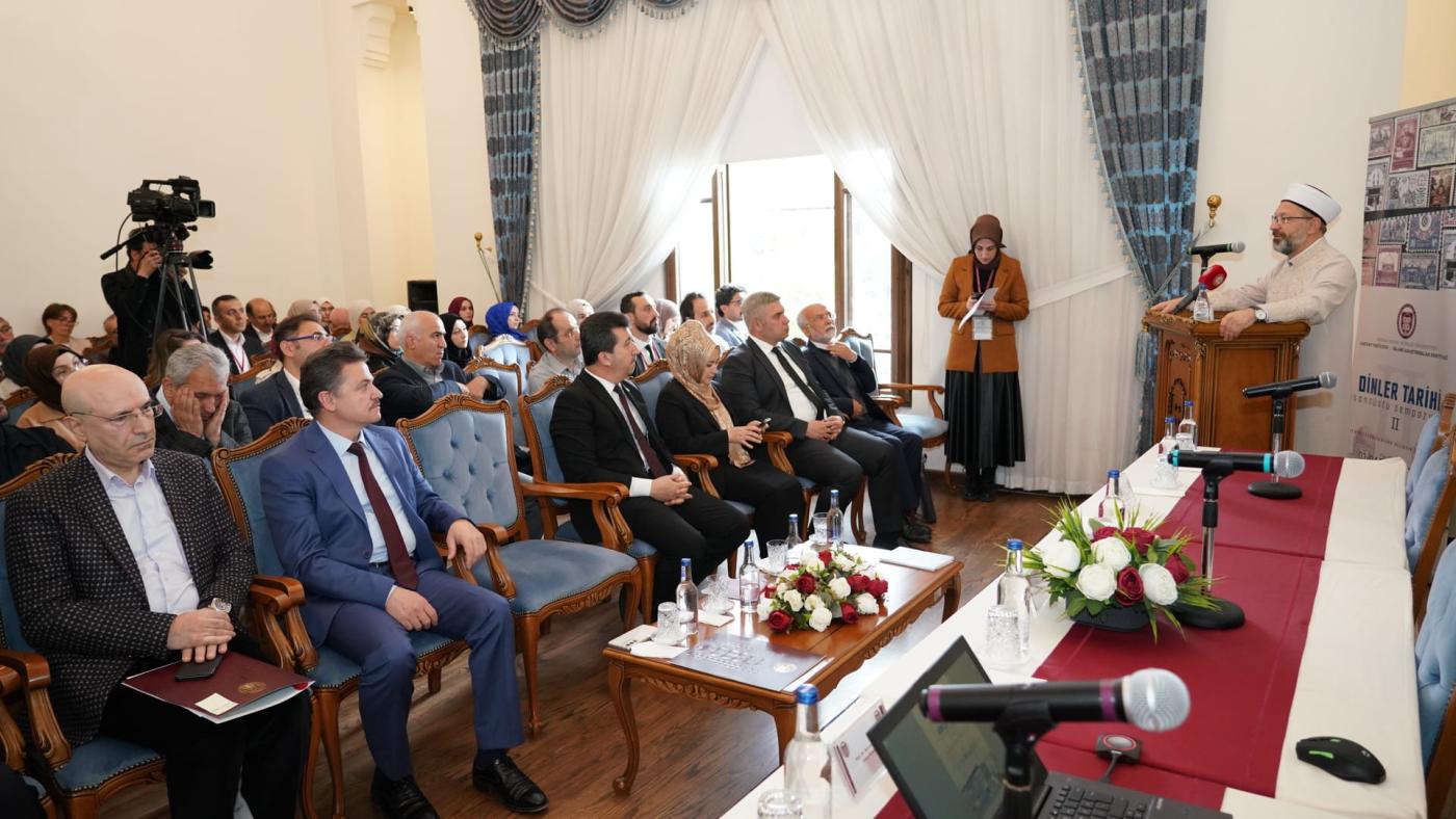 Dinler Tarihi Lisansüstü Sempozyumu II’nin Birinci Gün Programı Sona Erdi