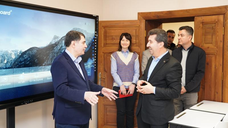 Ankara Valisi Vasip Şahin, ASBÜ’deki Bilge Yazarlar Projesi Ziyaretinde Bulundu