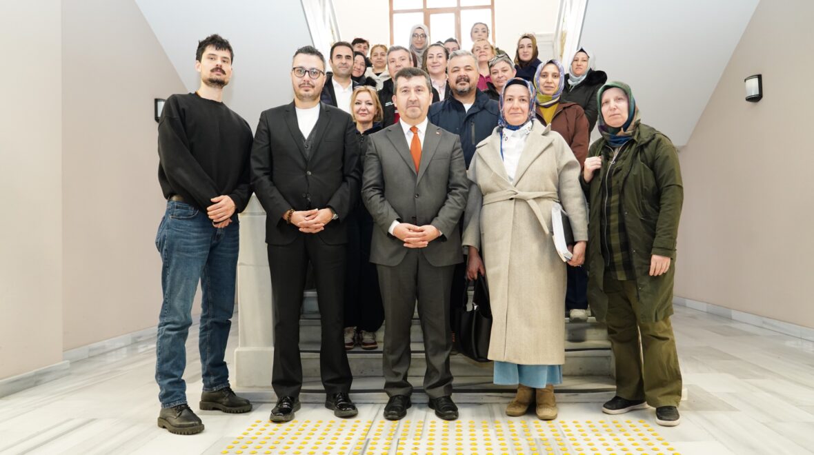 Genç Kalemlerin Ufku Masaya Yatırıldı: Bilge Yazarlar Projesi Öğretmenleri ile ASBÜ’de İstişare Toplantısı