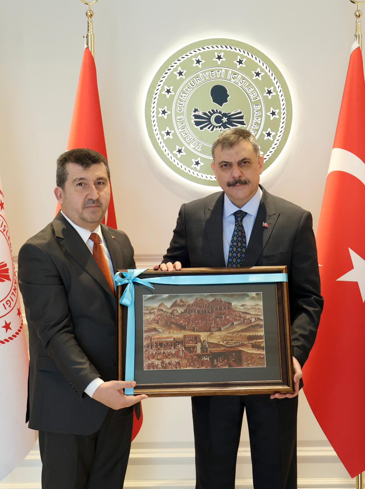 ASBÜ Rektörü Arıcan’dan İçişleri Bakanı Mustafa Çiftçi’ye Nezaket Ziyareti