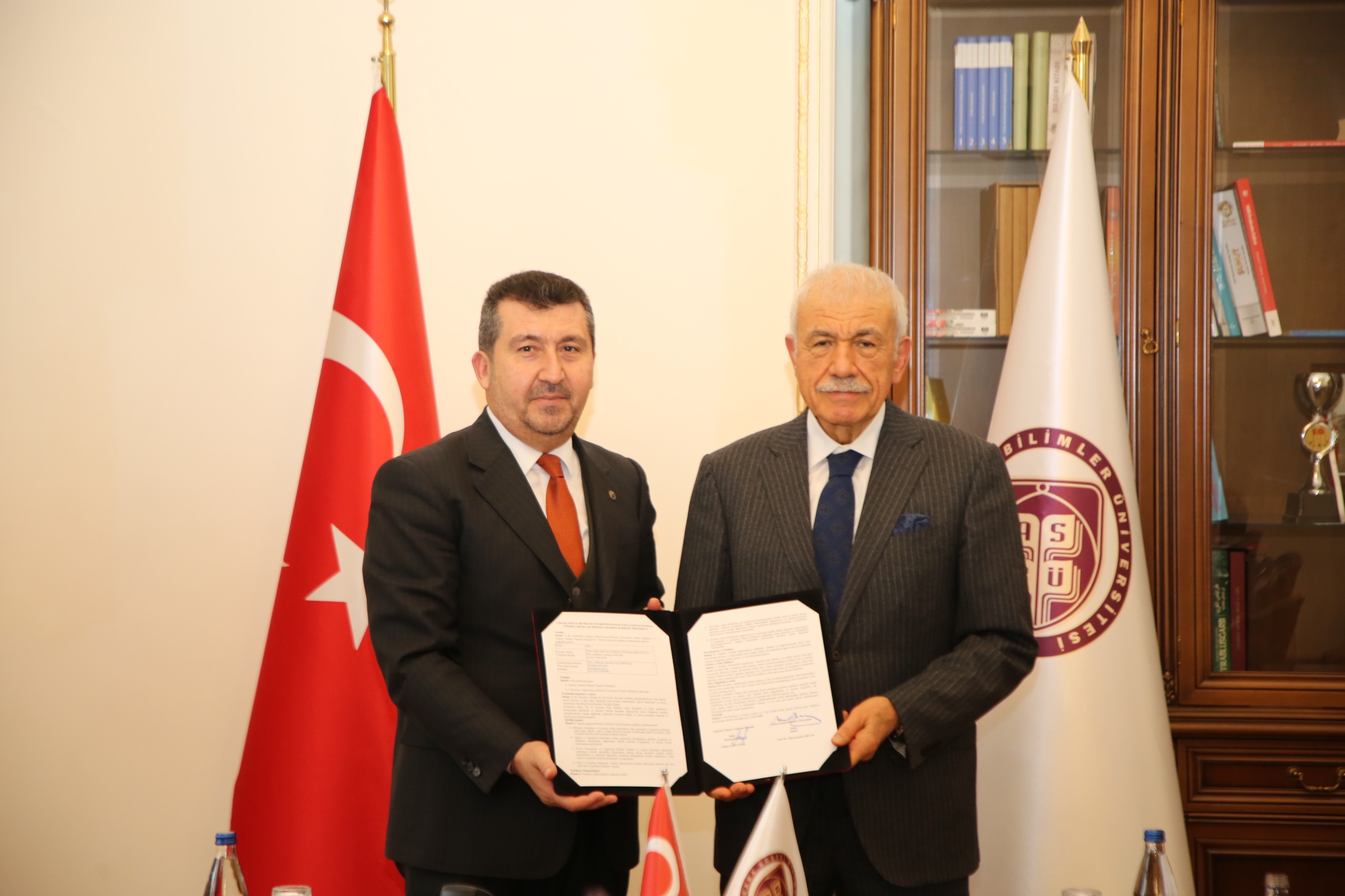 ASBÜ Hukuk Fakültesi ile Onursal Yüksek Yargıçlar Derneği Arasında İşbirliği