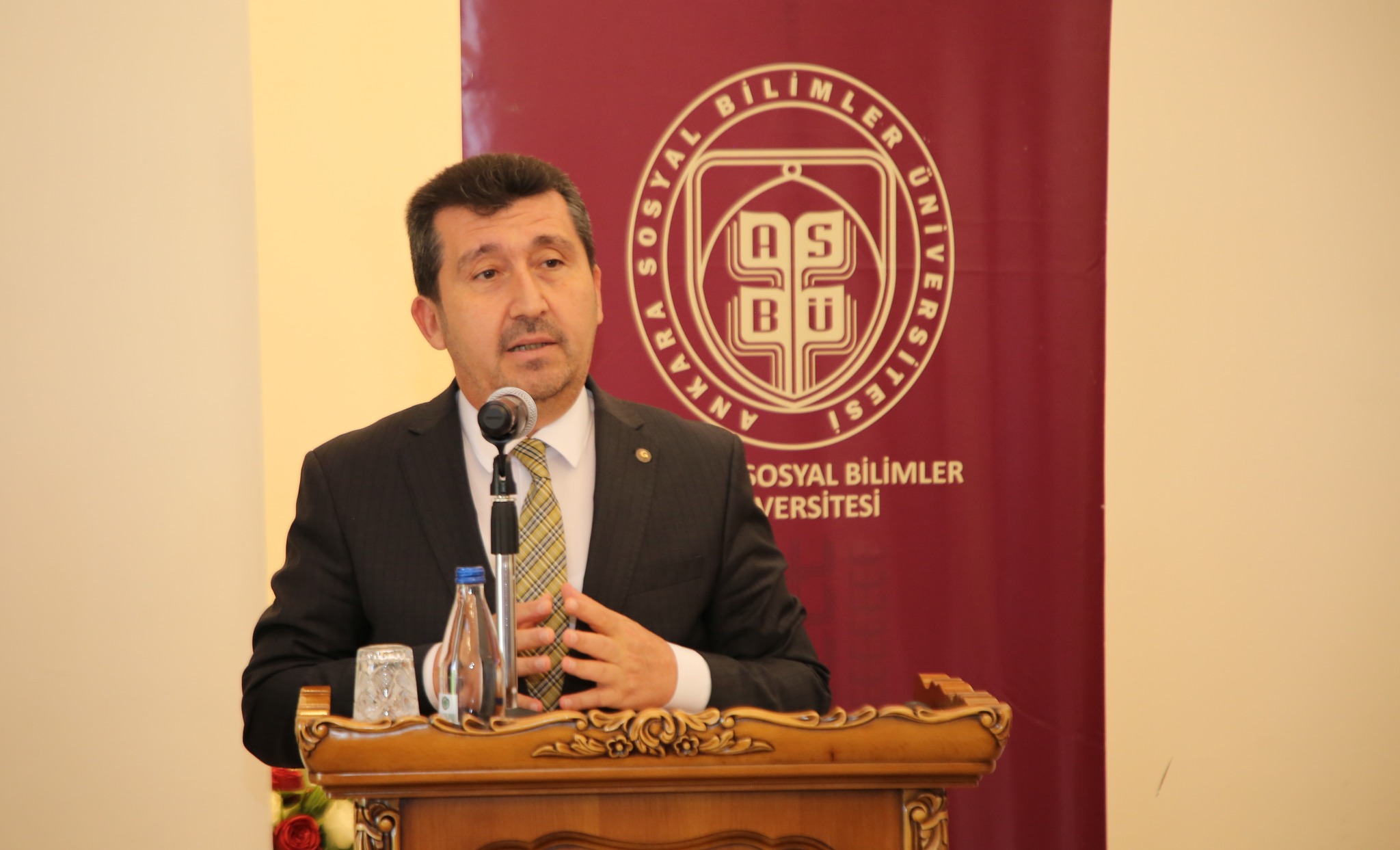 ASBÜ’de “Üniversiteler için AB Fonları ve Proje Fırsatları” Semineri Düzenlendi
