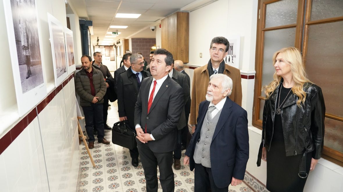 “Ankara’da Atatürk’ün İzleri” Sergisine ASBÜ Heyetinden Ziyaret