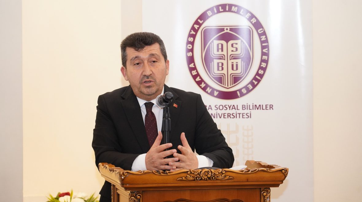 Dünya Şiir Günü kapsamında düzenlenen II. Ulusal Şiir Yarışması’nın kazananlarına ödülleri verildi.