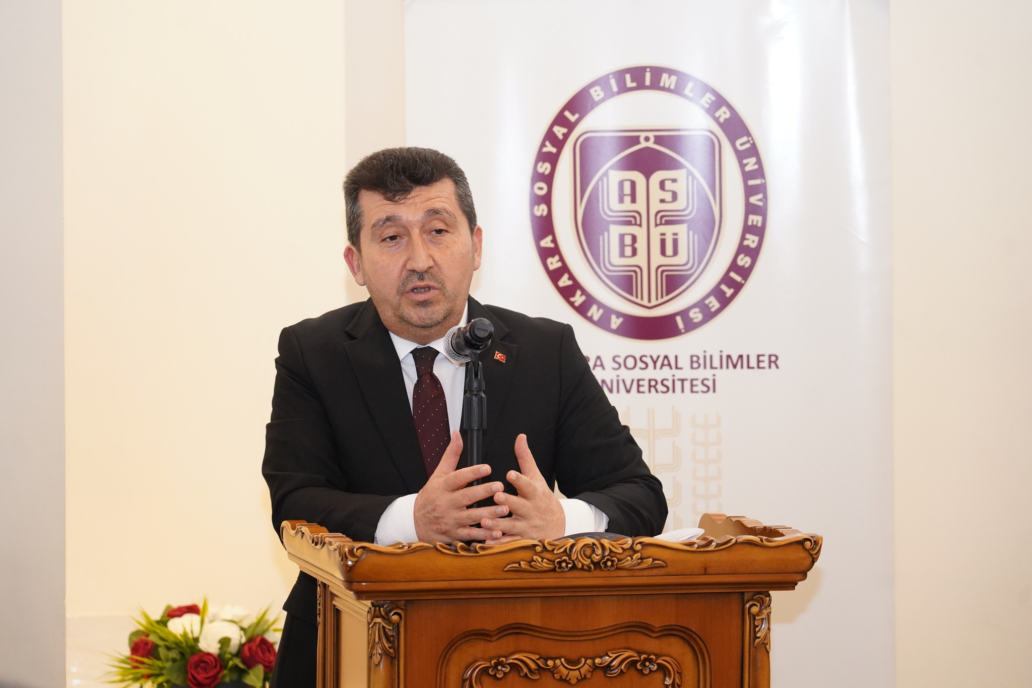 Dünya Şiir Günü kapsamında düzenlenen II. Ulusal Şiir Yarışması’nın kazananlarına ödülleri verildi.