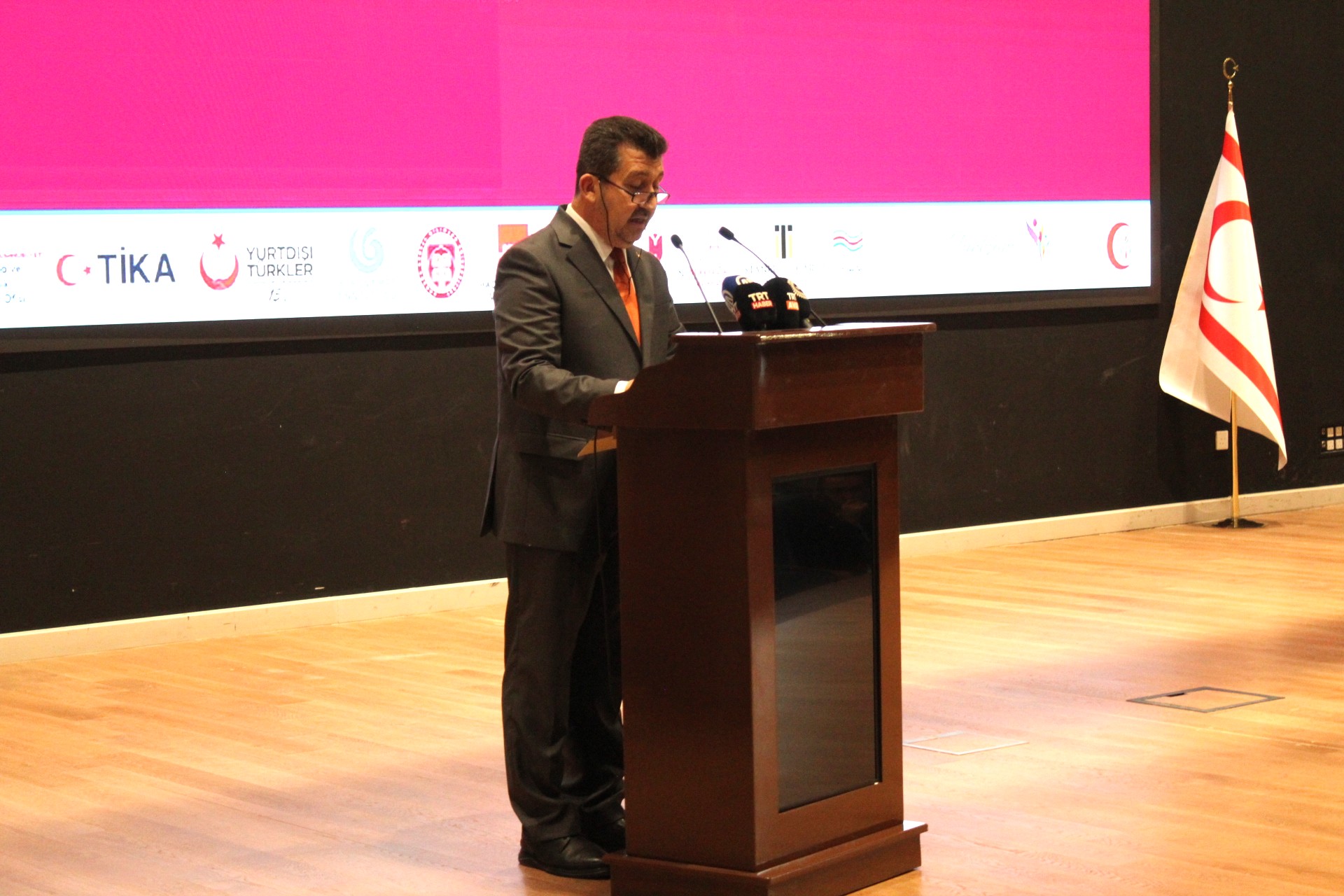 Bölgesel ve Küresel Gelişmeler Bağlamında Türk Dünyası Konferansı KKTC’de Başladı