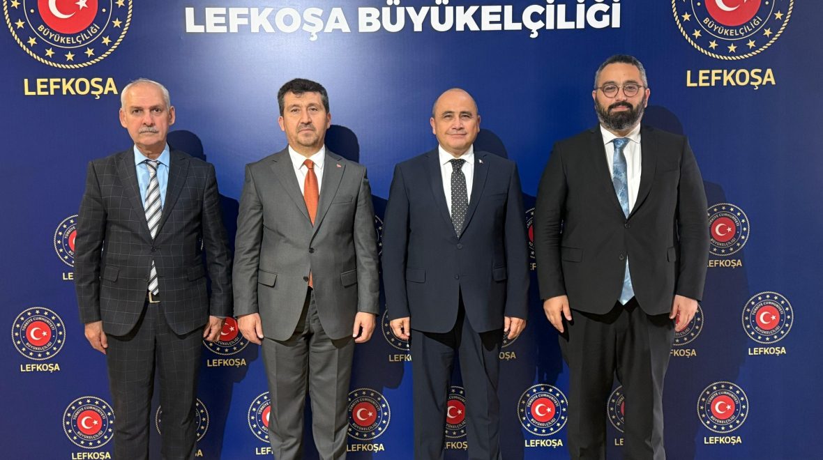 ASBÜ Rektörü Prof. Dr. Arıcan KKTC Lefkoşa Büyükelçisi Ali Murat Başçeri ile Görüştü