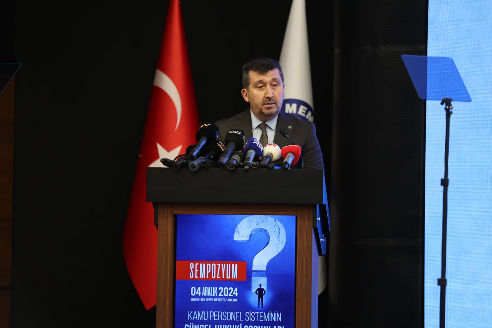 Kamu Personel Sisteminin Güncel Hukuki Sorunları” sempozyumu gerçekleştirildi