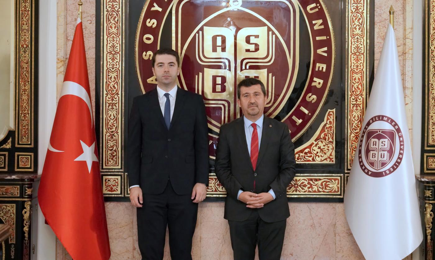 Gençlik ve Spor Bakanlığı Gençlik Hizmetleri Genel Müdürü Dr. Enes Efendioğlu, ASBÜ Genç Ofis’te Öğrenci Topluluklarıyla Buluştu
