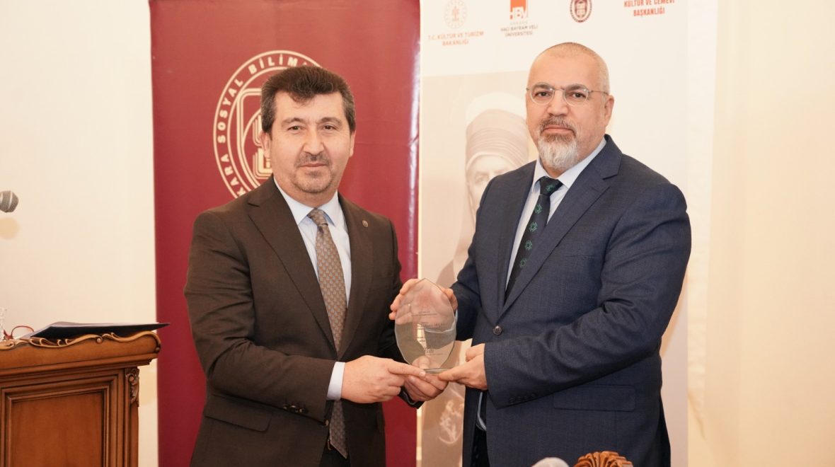 Doç. Dr. Bedri Noyan Dedebaba Sempozyumu Başladı