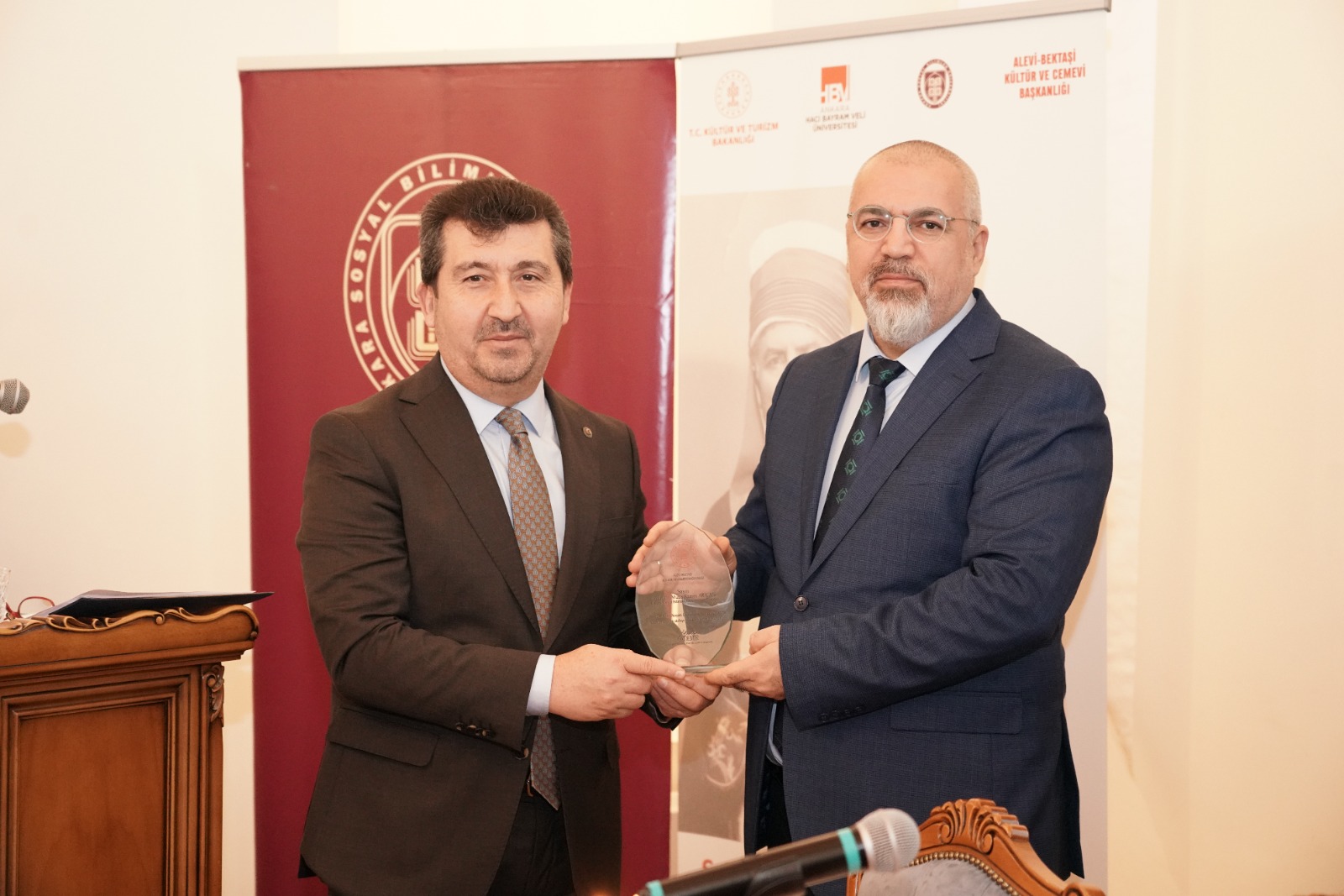Doç. Dr. Bedri Noyan Dedebaba Sempozyumu Başladı