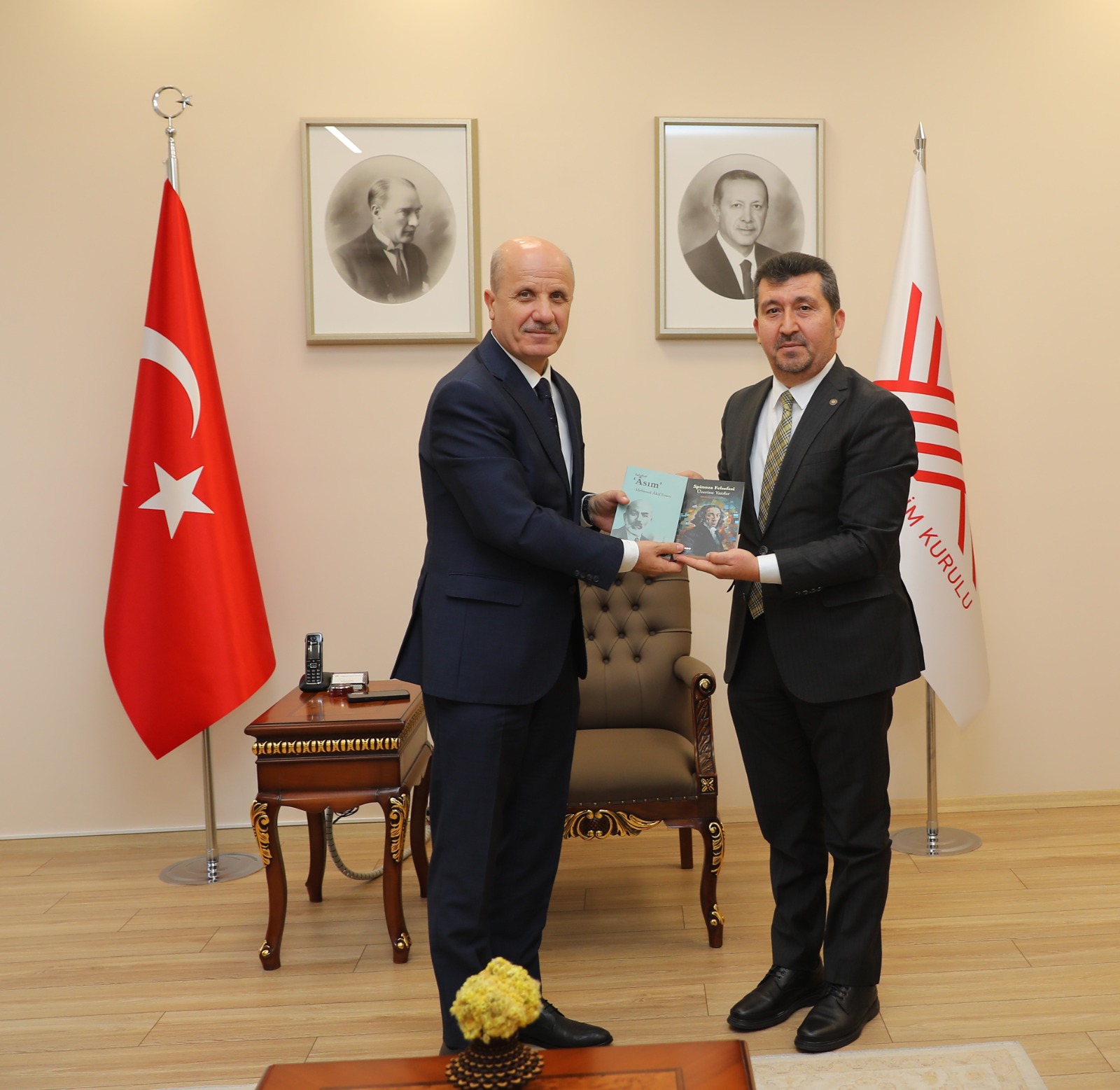 ASBÜ Rektörü Prof. Dr. Musa Kazım Arıcan, YÖK Başkanı Prof. Dr. Erol Özvar ile Görüştü