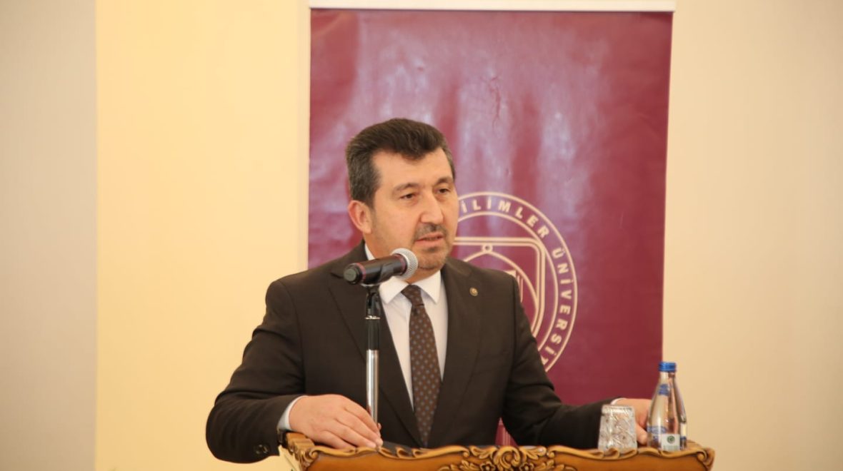 ASBÜ’de “Anayasa Hukukunda Güncel Meseleler Paneli” Düzenlendi