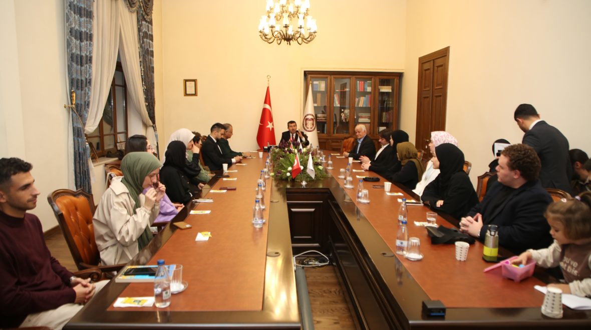 “Gelenekten Geleceğe: Aileye Değer” Projesi ASBÜ’de Tanışma Toplantısıyla Başladı