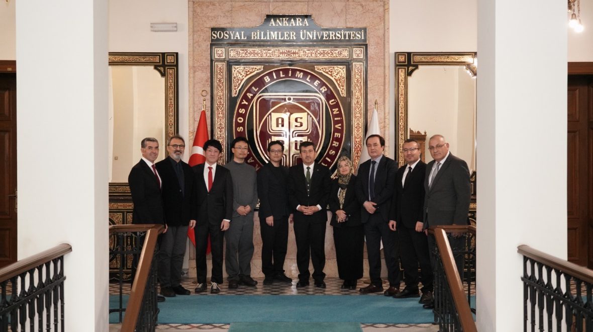 Japon Heyeti ASBÜ Rektörü Prof. Dr. Arıcan’ı Makamında Ziyaret Etti