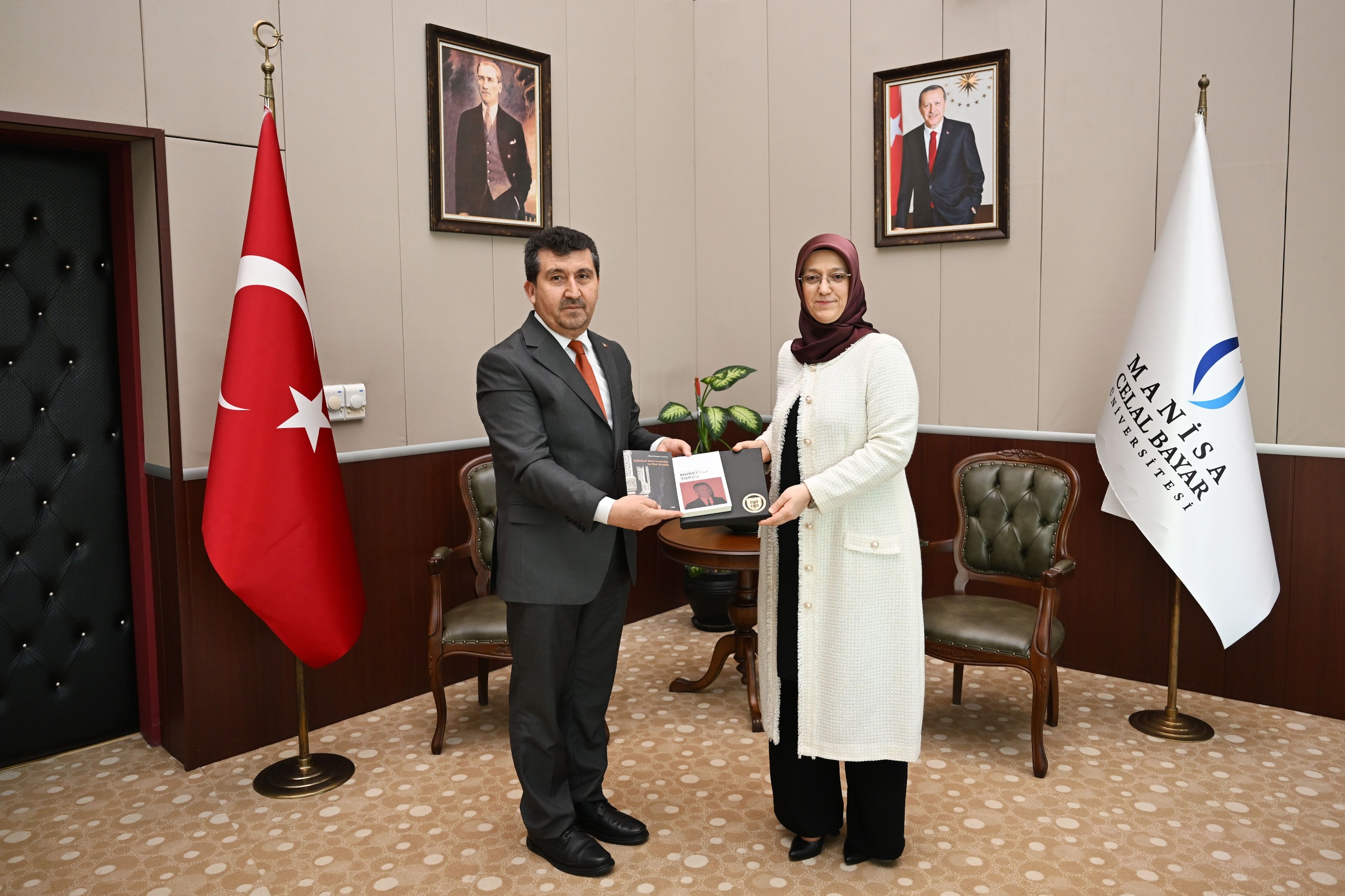 ASBÜ Rektörü Prof. Dr. Musa Kazım Arıcan’dan Manisa Celal Bayar Üniversitesine Ziyaret