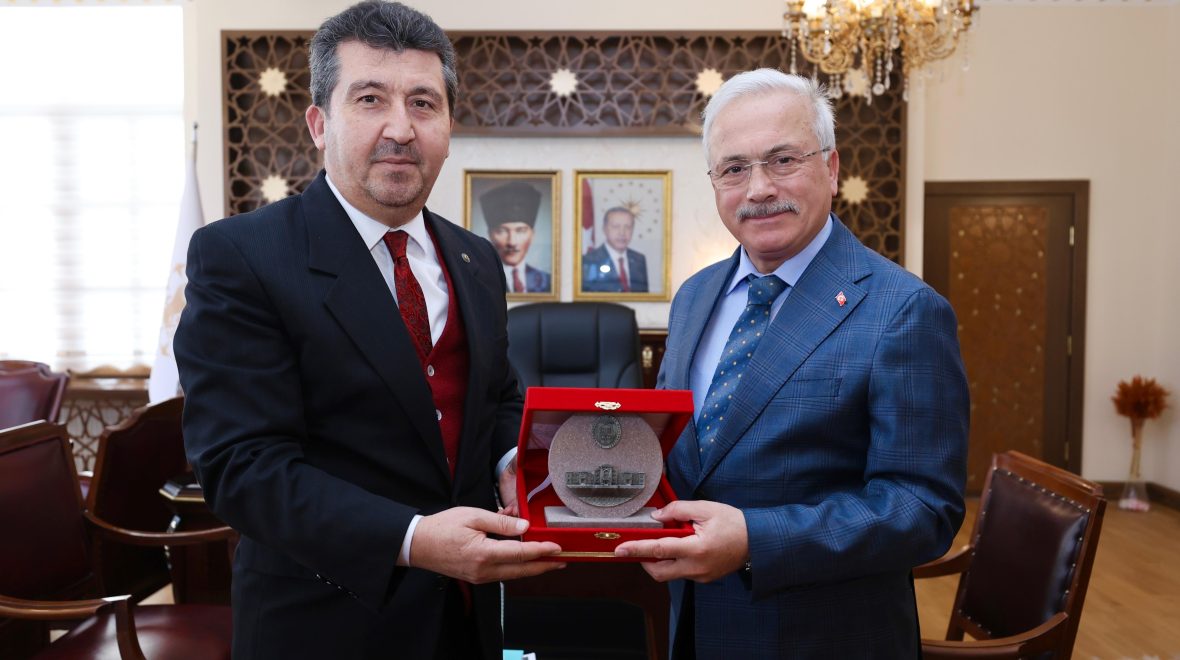 ASBÜ Rektörü Prof. Dr. Arıcan’dan Aksaray Valisi Mehmet Ali Kumbuzoğlu’na Ziyaret