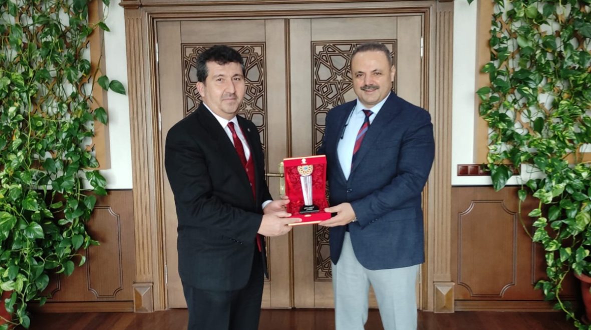 ASBÜ Rektörü Prof. Dr. Arıcan’dan Aksaray Üniversitesi’ne Ziyaret