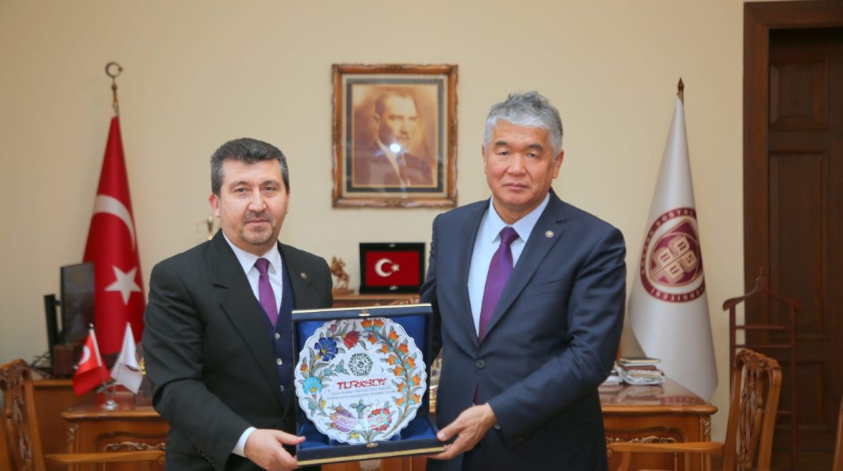 TÜRKSOY Genel Sekreteri Sultan Raev’den ASBÜ’ye Ziyaret