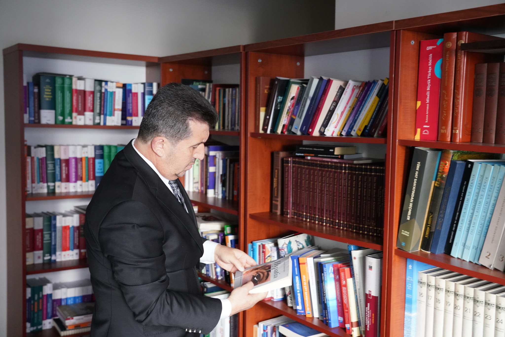 Bilim Toplumla Buluşuyor: ASBÜ’de “Bilim Kafe” Hazırlıkları Devam Ediyor