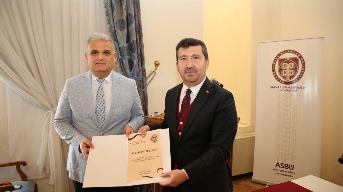 Ankara Sosyal Bilimler Üniversitesi’nde Dîvânu Lugâti’t-Türk’ün 950. Yılı Panelle Kutlandı