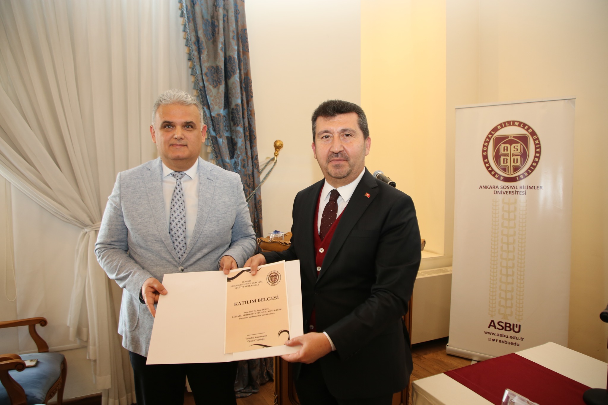 Ankara Sosyal Bilimler Üniversitesi’nde Dîvânu Lugâti’t-Türk’ün 950. Yılı Panelle Kutlandı
