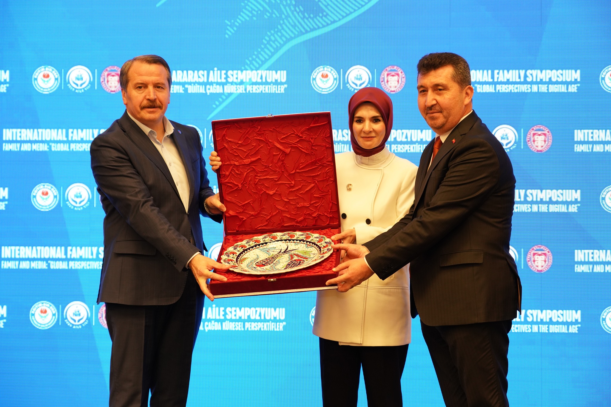 T.C. Aile ve Sosyal Hizmetler Bakanı Mahinur Özdemir Göktaş, “Aile ve Medya: Dijital Çağda Küresel Perspektifler” Sempozyumunda Konuştu