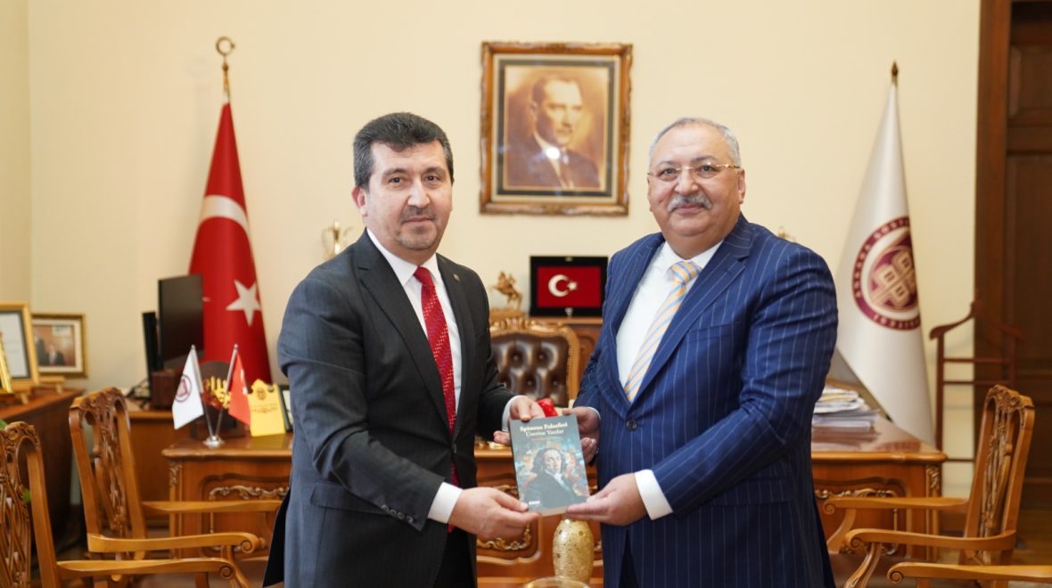 ASBÜ Rektörü Prof. Dr. Musa Kazım Arıcan, Anayasa Mahkemesi Üyesi Doç. Dr. Metin Kıratlı ile Görüştü