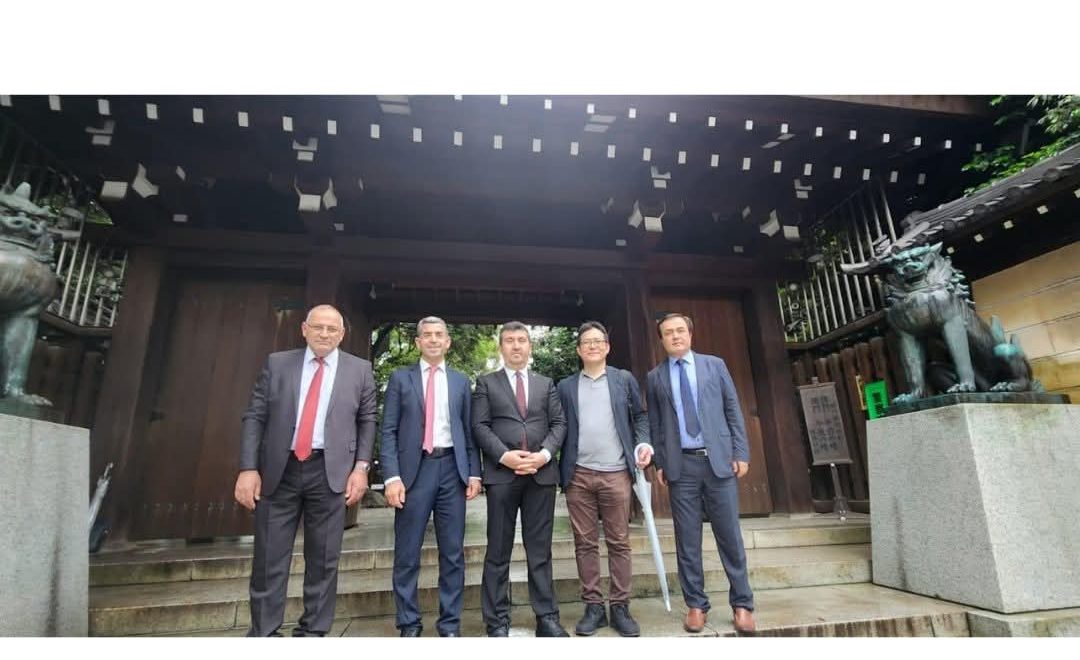 ASBÜ’nün Japonya Temasları Kapsamında Anlamlı Yasukuni Mezarlığı Ziyareti