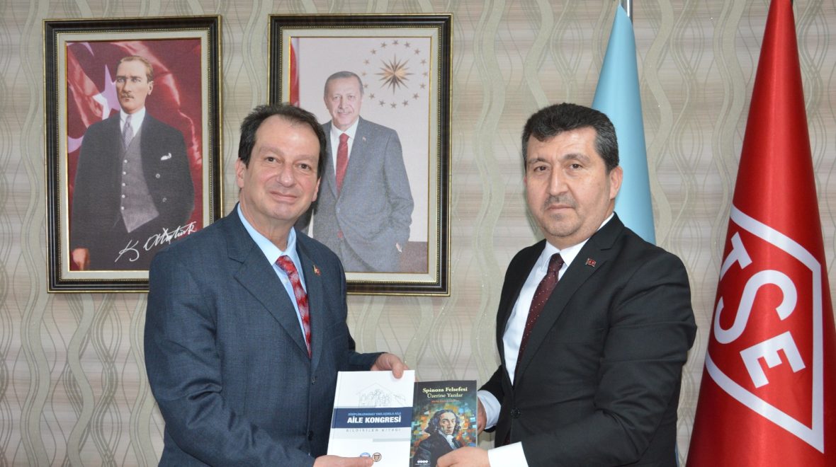 ASBÜ Rektörü Prof. Dr. Musa Kazım Arıcan ve TÜRKSOY Genel Sekreter Yardımcısı Sayit Yusuf, Diyarbakır Dicle Üniversitesi Rektörü Prof. Dr. Kamuran Eronat ile Bir Araya Geldi
