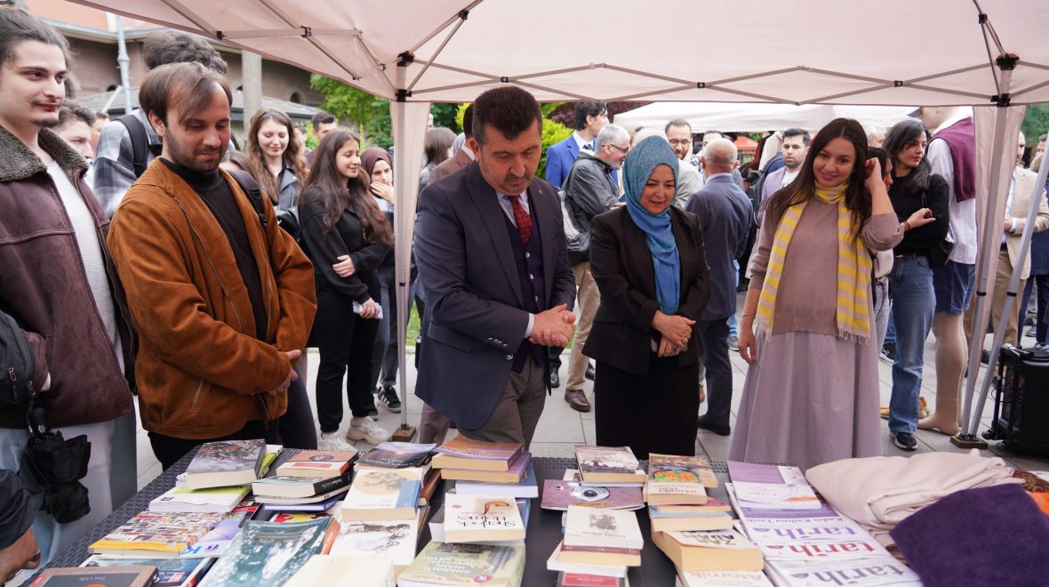 ASBÜ’de “12. Yeniden Kullan Sergisi” Açıldı