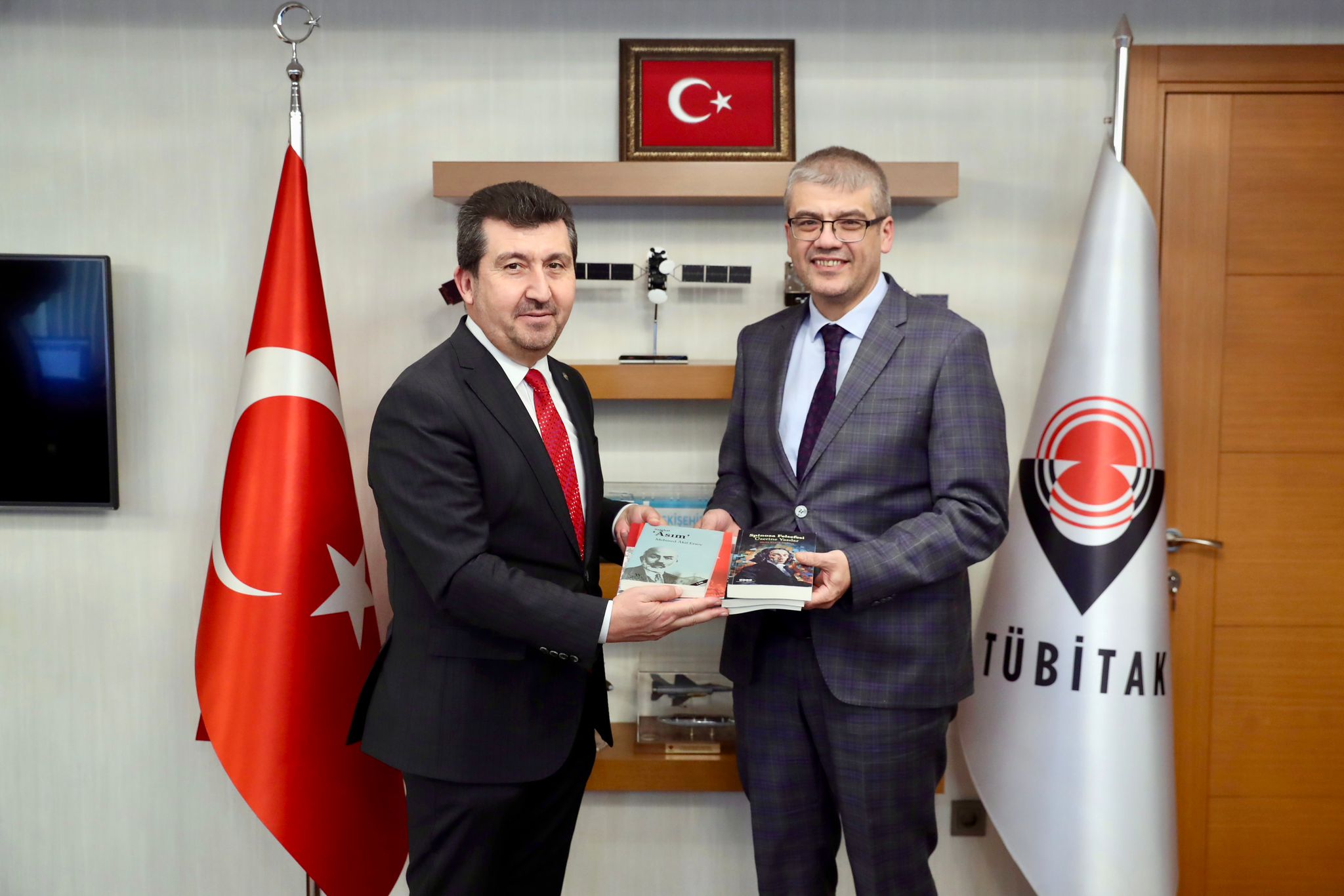 ASBÜ Rektörü Prof. Dr. Musa Kazım Arıcan, TÜBİTAK Başkanı Prof. Dr. Orhan Aydın ile Bir Araya Geldi
