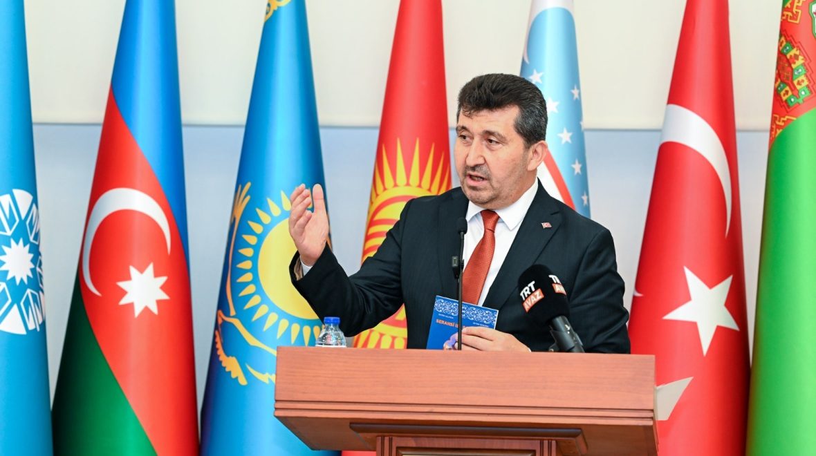 TÜRKSOY’da Kırgız Edebiyatına Vefa: Atantay Akbarov ve Öktöm Kalıyeva’nın Eserleri Tanıtıldı