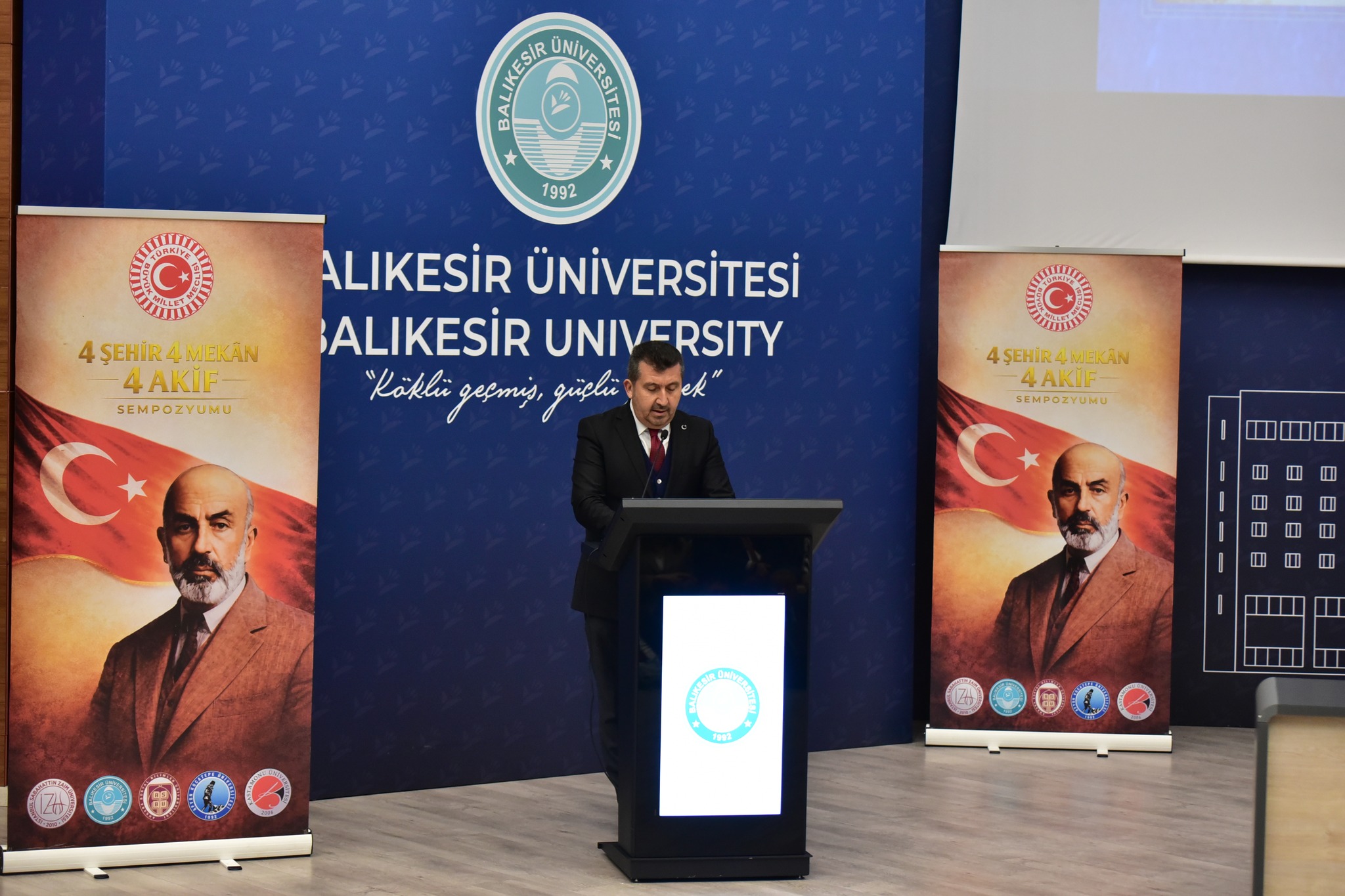 İstiklal Şairi’nin İzinde: Balıkesir’de “Vahdet” ve Kuva-yı Milliye Ruhu Tâzimle Yâd Edildi