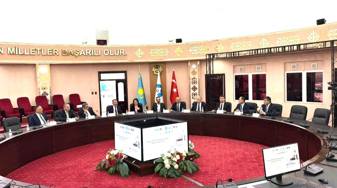 Türk Dünyası İş Birliği Perspektifinde Türkistan’da Stratejik Toplantı Gerçekleştirildi