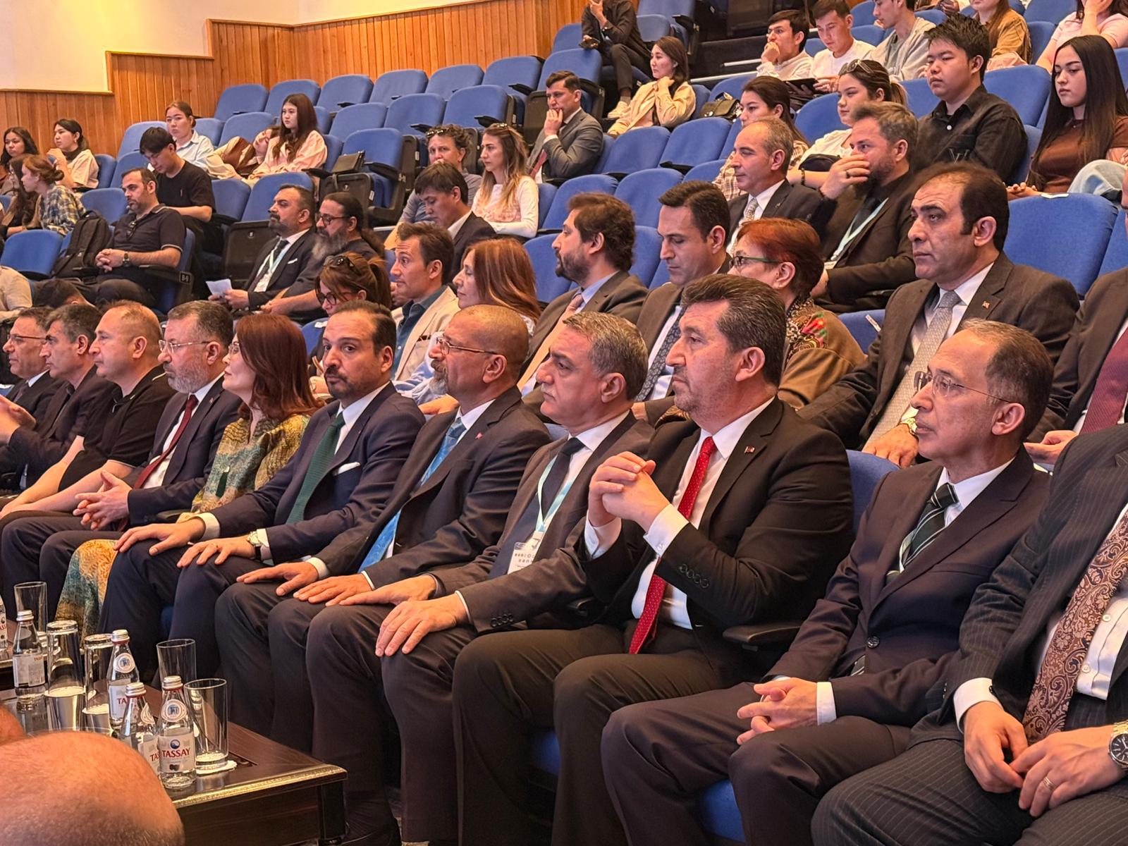 Prof. Dr. Arıcan, “Hoca Ahmet Yesevi Yolunda Ahilik” Programının Kapanış ve Ödül Takdim Törenine Katıldı