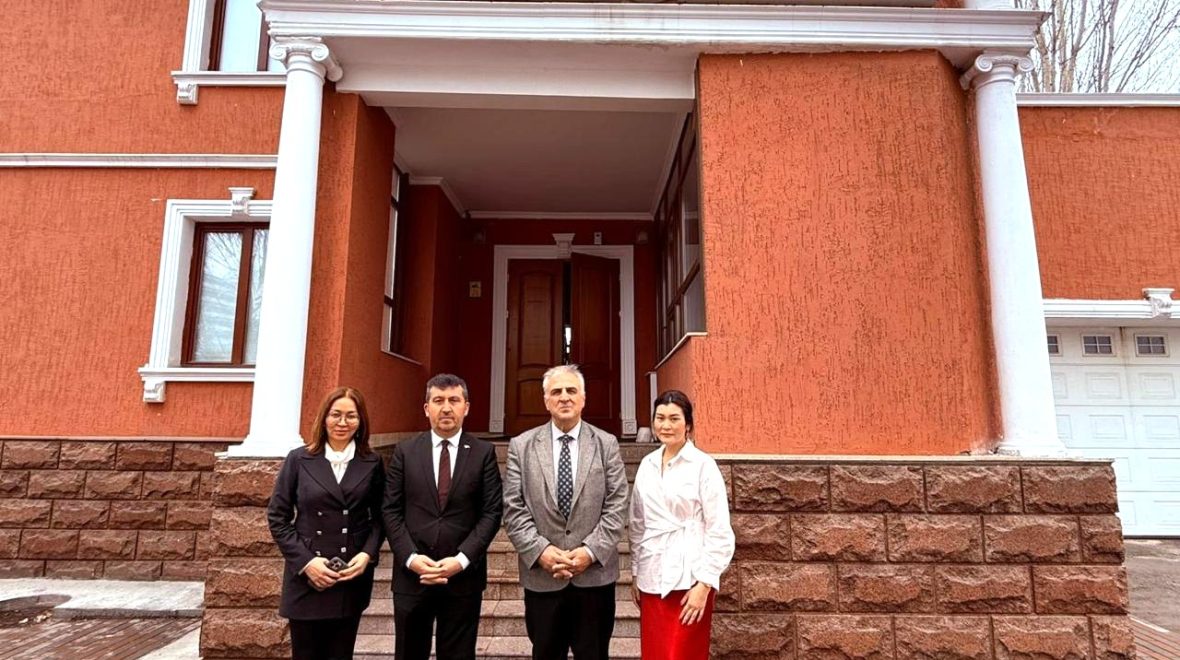 ASBÜ Rektörü Arıcan’dan Yunus Emre Enstitüsüne Ziyaret