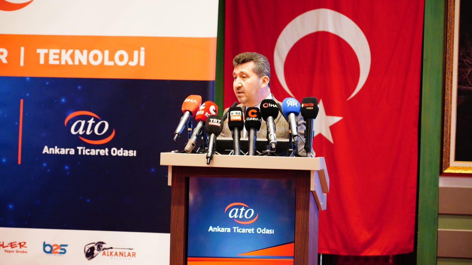 ASBÜ Rektörü Arıcan’dan Eğitimde Medeniyet Tasavvuru: “Asıl Soru Geleceğin İnsanını Nasıl Yetiştireceğimizdir”