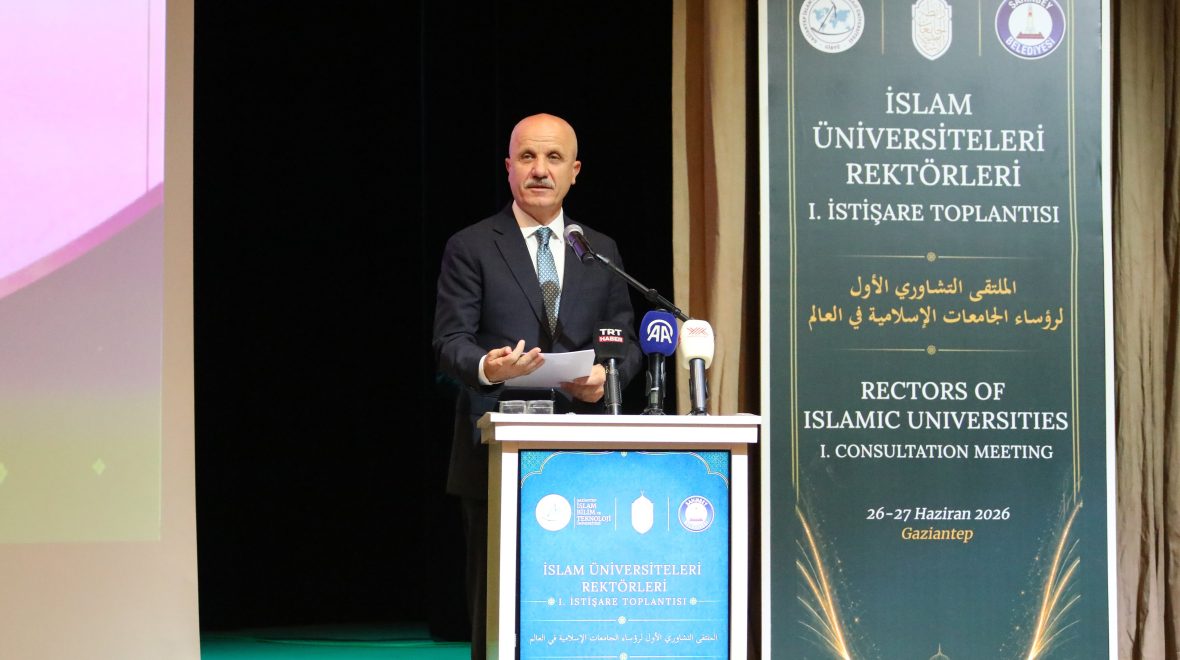 YÖK Başkanı Prof. Dr. Erol Özvar’dan Gaziantep’te Tarihî Çağrı: 41 Ülkeden 73 Üniversite “İslam Üniversiteleri İttifakı” İçin Bir Araya Geldi
