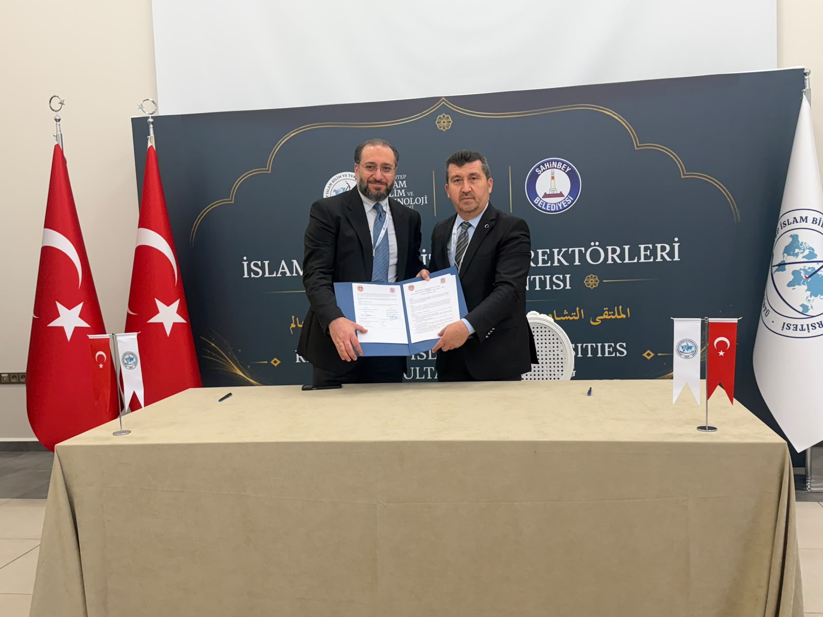 ASBÜ, Küresel Akademik Ağını Akademik Diplomasi ve Stratejik İş Birlikleriyle Güçlendiriyor